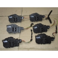 Моторчик заслонки печки Volkswagen Touareg 2 2013 7P0907511A