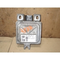 Реле бензонасоса Volkswagen Touareg 2 2013 7P0906093A