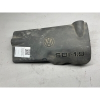 Декоративная крышка двигателя Volkswagen Golf 3 1993 028103935D,028103935K
