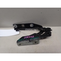 Петля капота правая VAG Jetta (2006 - 2011) 1K0823302C