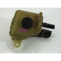 бачок гидроусилителя Mazda Demio DW3W 2002 D063-32-690G
