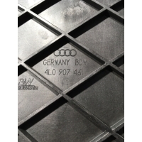 Крепление Audi Q7 4L 2006 4L0907461