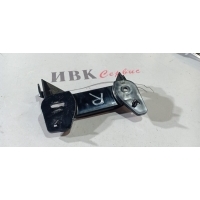 Накладка Audi Q5 8R 2009 8R0857782