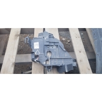 Кронштейн фары левый Volkswagen Touareg 1 1 7L6941613C