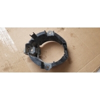 Кронштейн фары противотуманной правой Toyota RAV 4 3 (CA30) ZSA30, ZSA35, ACA30, ACA33, ACA31, ACA31W, ACA36W, ALA30, ACA35, ASA33, ASA38, GSA33, GSA38, QEA38, ACA38 52125-42020