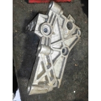 Кронштейн двигателя Renault Megan 2 2002 8200101196