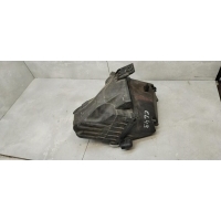 корпус воздушного фильтра Volkswagen Passat B5 2002