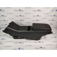 Консоль салона (кулисная часть) Tesla Model 3 2020 1541234-00,1137427-00,3586673,1108516-00,1101652-00,1093295-00,2067956-00,1087897-00,1087900-00,1087988-00