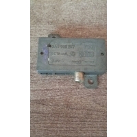 Блок электронный Пассат Б3 Volkswagen 357035577 357035577
