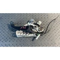 Педаль стояночного тормоза Mercedes C/W204 2006-2015 A2044200984