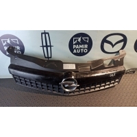 Решетка радиатора Opel Astra/H 2004-2014 13247083, 13157598