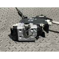Замок двери передний Mercedes C/W204 2006-2015 A2047201535