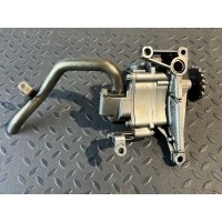 Насос масляный Mercedes E/W211 2002-2009 A6461801301, A6461810101