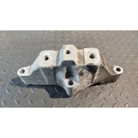 Кронштейн двигателя Volkswagen Golf/4 1997-2006 1J0199117N