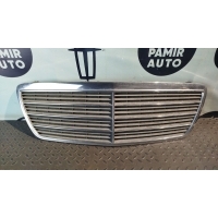 Решетка радиатора Mercedes E/W210 1995-2003 A2108800583