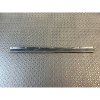 Уплотнитель двери задний Mercedes M/W164 2005-2011 A1646904962