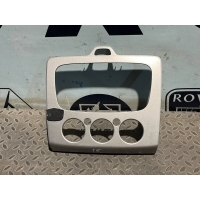 Накладка на торпедо Ford Focus/2 2004-2011 1539347