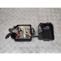 блок предохранителей Renault Clio 3 поколение 2009 674658A