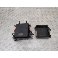 блок предохранителей Renault Megane 3 поколение 2009 284B60008R