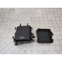 блок предохранителей Renault Megane 3 поколение 2009 284B60008R