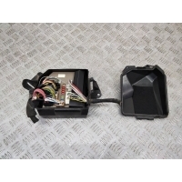блок предохранителей Renault Clio 3 поколение 2007 674661A