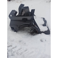 четверть AUDI Q7 4LB 2006 4L0809840