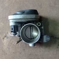 Заслонка дроссельная Volkswagen Passat B5 2002 06B133062L