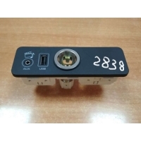 Разъем AUX / USB Land Rover Range Rover 4 2014 CPLA-19C166-CB, CPLA19C166CB, CPLA19C166, LR044901