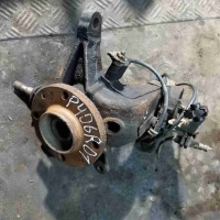 Ступица передняя правая Peugeot 406 1997