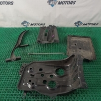 крепление аккумулятора Toyota Harrier ZSU60W 2014 7441042011, 7441442011, 7443142110, 7440448130