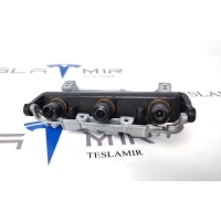 Камера переднего вида Tesla Model Y 2022 1514448-00