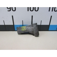 Кронштейн генератора Land Rover Range Rover III (LM) (2002 - 2012) YLU500351