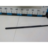 Накладка стекла заднего правого Land Rover Freelander 2 (2007 - 2014) LR001737