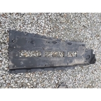 Крышка шасси правый audi a4 b7 8e0825208d