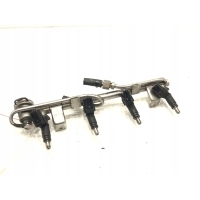 LISTWA WTRYSKOWA AUDI A4 B6 058133681 2.0 130KM