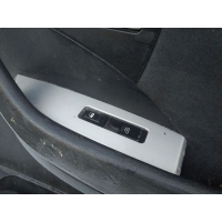 Кнопка стеклоподъемника переднего правого Z50 2002-2008 2006