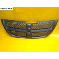 Решетка радиатора Dodge Caravan 4 поколение (2001-2007) 2004 04857296AA