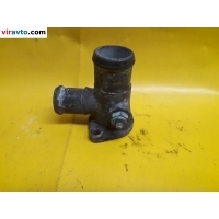 Фланец (тройник) системы охлаждения Audi 80 B4/8C (1991-1996) 1995 068121133M