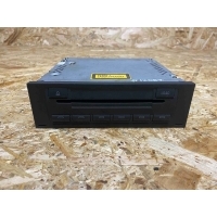 CD-чейнджер SKODA Octavia 2005 1Z0 035 111