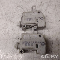 Активатор замка багажника Volkswagen Passat B5 2000 3b0959781