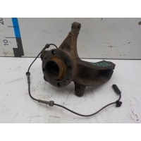 Кулак передний правый Renault Scenic 2003-2009 8200297033