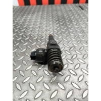 Форсунка Volkswagen Golf 2005 038130073AG