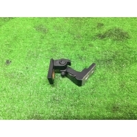 петля двери Audi Allroad quattro 2000-2005 4B0833401B