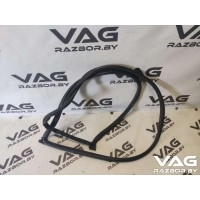 Уплотнитель капота Volkswagen Touareg 1 2007 7L6823707C
