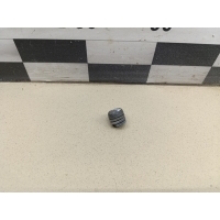 Отбойник капота VW Tiguan 2011-2016 3B0823499B