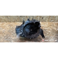 КПП механическая (МКПП) Toyota RAV4 2 (XA20) 2005 3030042140