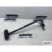 Усилитель бампера переднего Mercedes C W204 2009 A2048980032, 2048980032