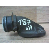 Фланец (тройник) системы охлаждения Volkswagen Passat - B4 (1993-1997) 1995 037121121A