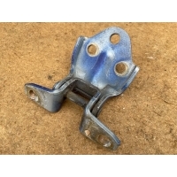 Петля двери передней правой Mitsubishi Space Runner 1 1998