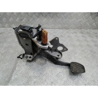 педаль тормоза Nissan Juke F15 2014